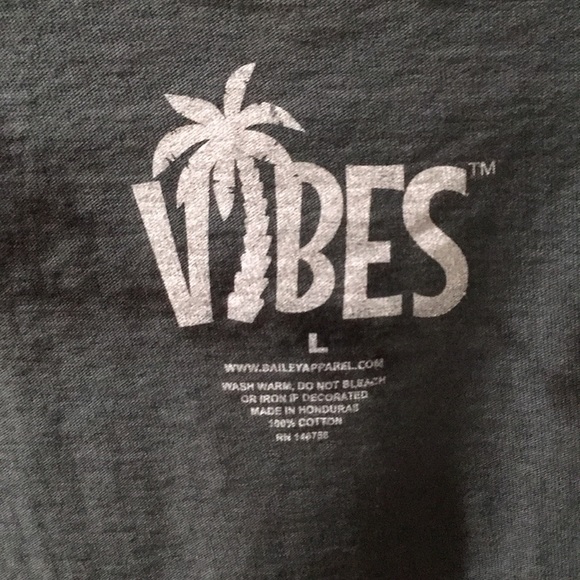 Nice New Without Tags “California Vibes” T-Shirt - Picture 10 of 10